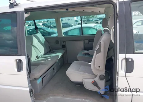 2001 Volkswagen Eurovan Mv z USA, uszkodzony, nr VIN WV2MB47041H126889